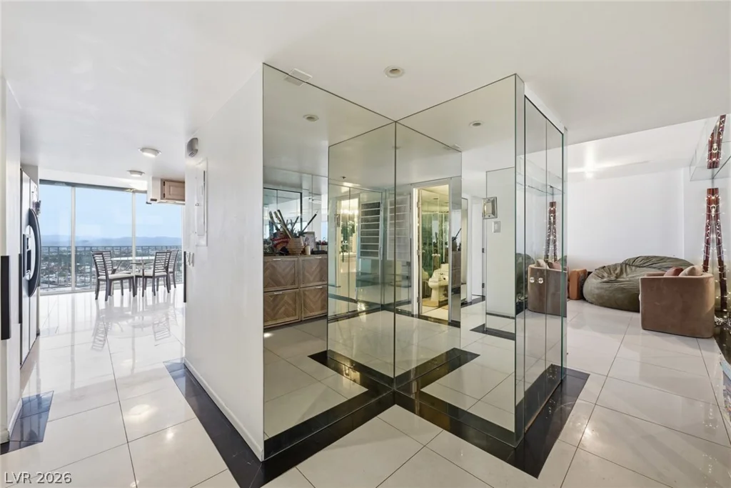 3111 Bel Air, Las Vegas, NV 89109