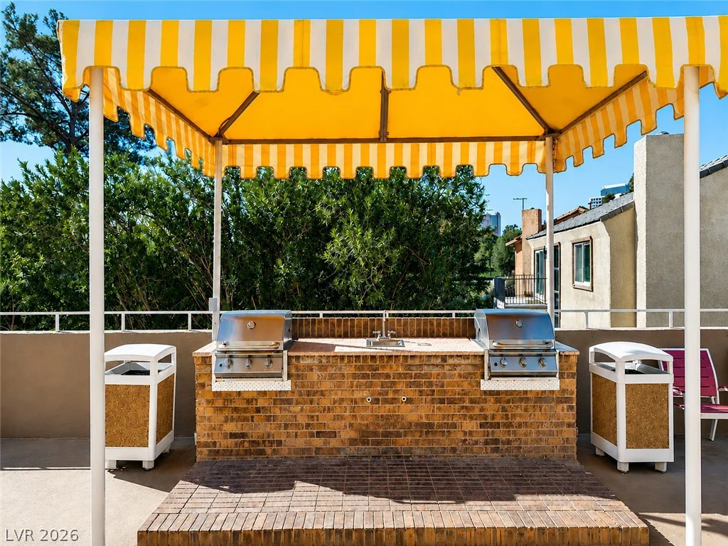 3111 Bel Air, Las Vegas, NV 89109