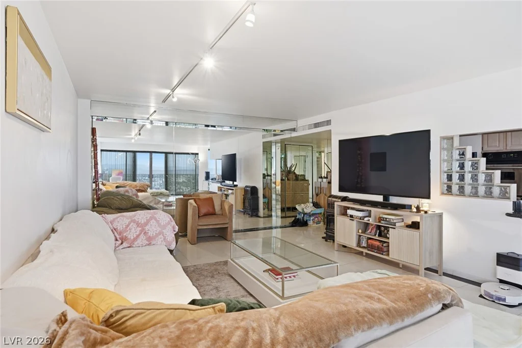 3111 Bel Air, Las Vegas, NV 89109