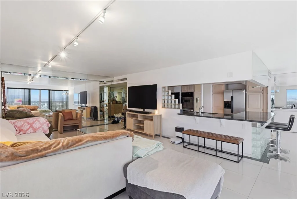 3111 Bel Air, Las Vegas, NV 89109