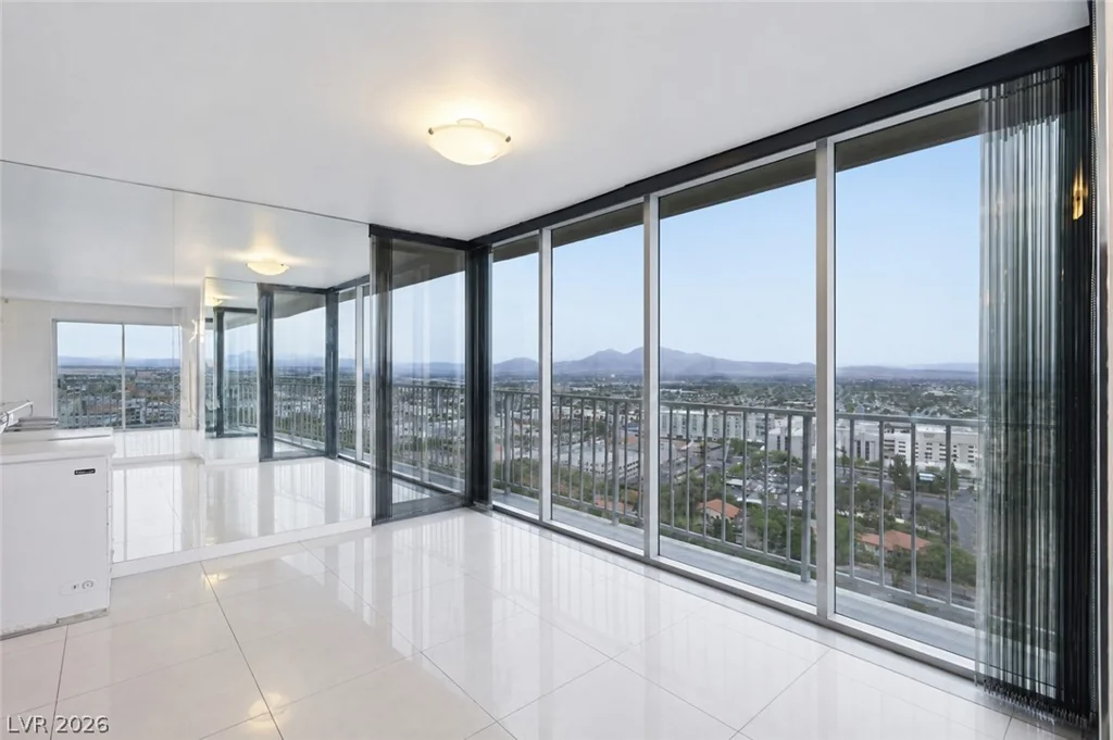 3111 Bel Air, Las Vegas, NV 89109
