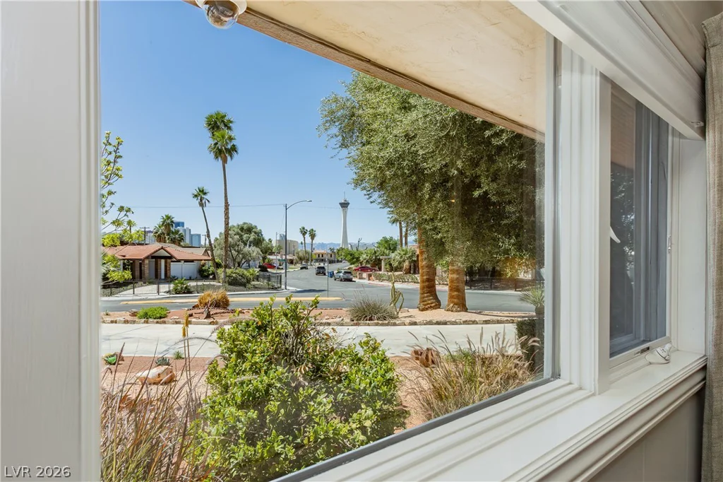 1901 15th, Las Vegas, NV 89104