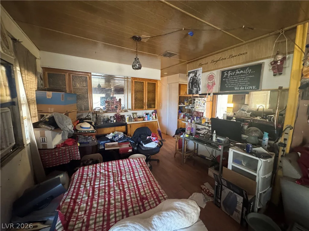 112 Sir George, Las Vegas, NV 89110