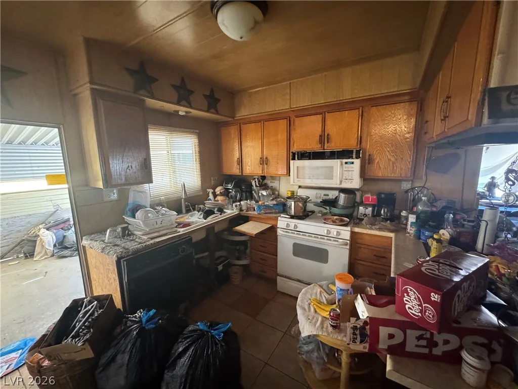 112 Sir George, Las Vegas, NV 89110