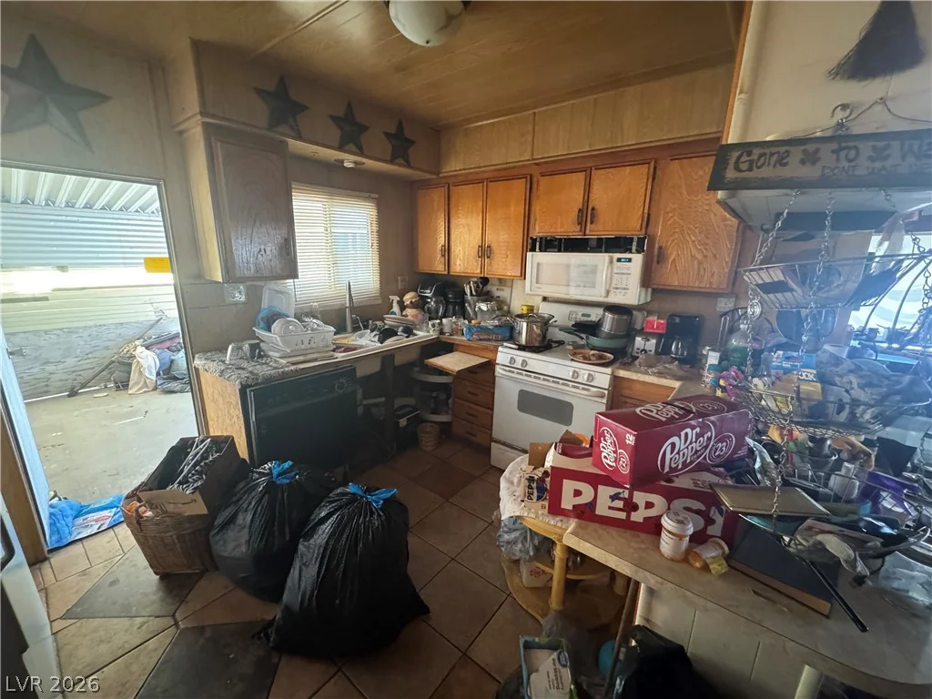 112 Sir George, Las Vegas, NV 89110
