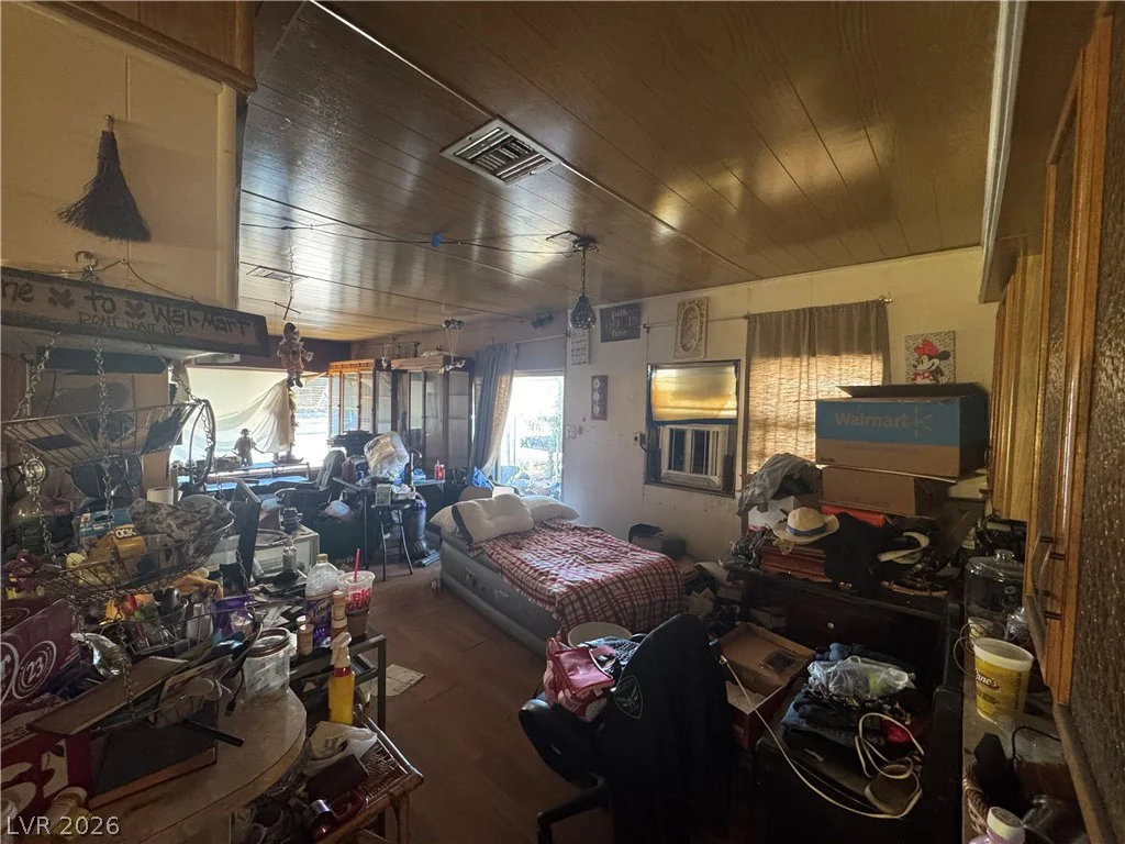 112 Sir George, Las Vegas, NV 89110