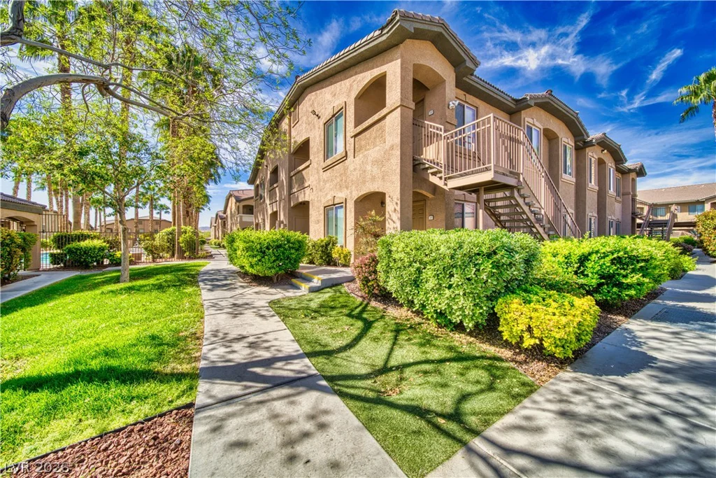 8985 Durango, Las Vegas, NV 89113