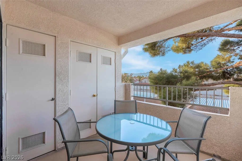 4861 Torrey Pines, Las Vegas, NV 89103
