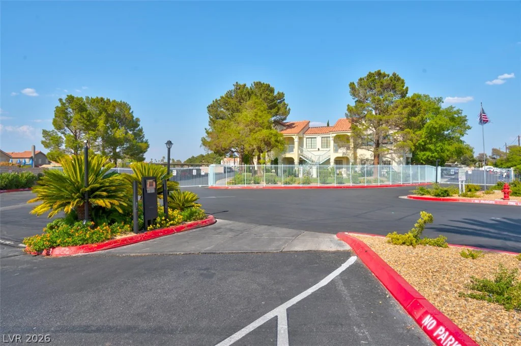 4861 Torrey Pines, Las Vegas, NV 89103