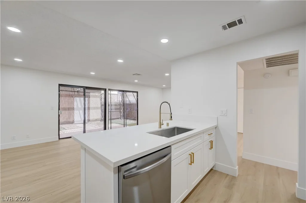 3251 Liahona, Las Vegas, NV 89121