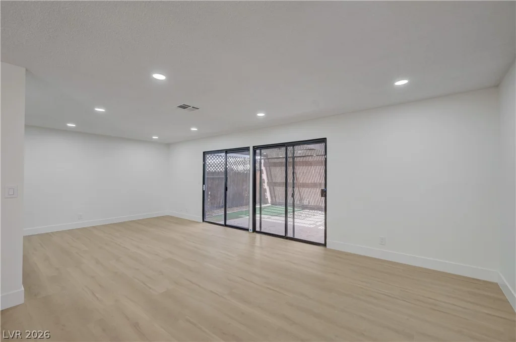 3251 Liahona, Las Vegas, NV 89121