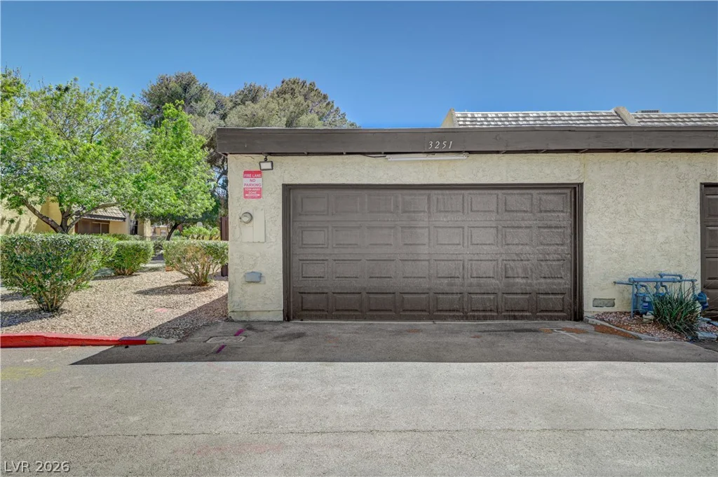 3251 Liahona, Las Vegas, NV 89121