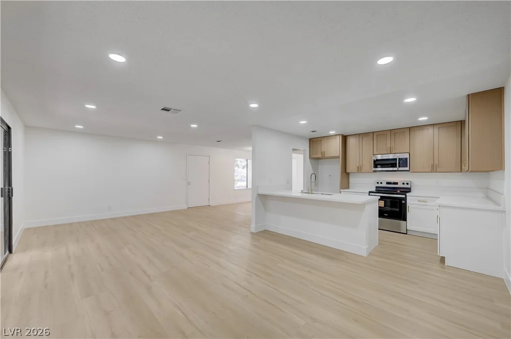 3251 Liahona, Las Vegas, NV 89121