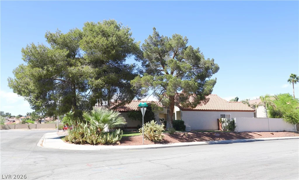 133 Coventry, Henderson, NV 89074