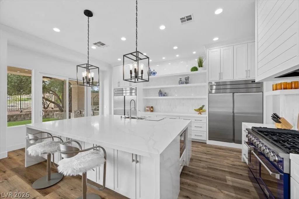 9521 Queen Charlotte, Las Vegas, NV 89145