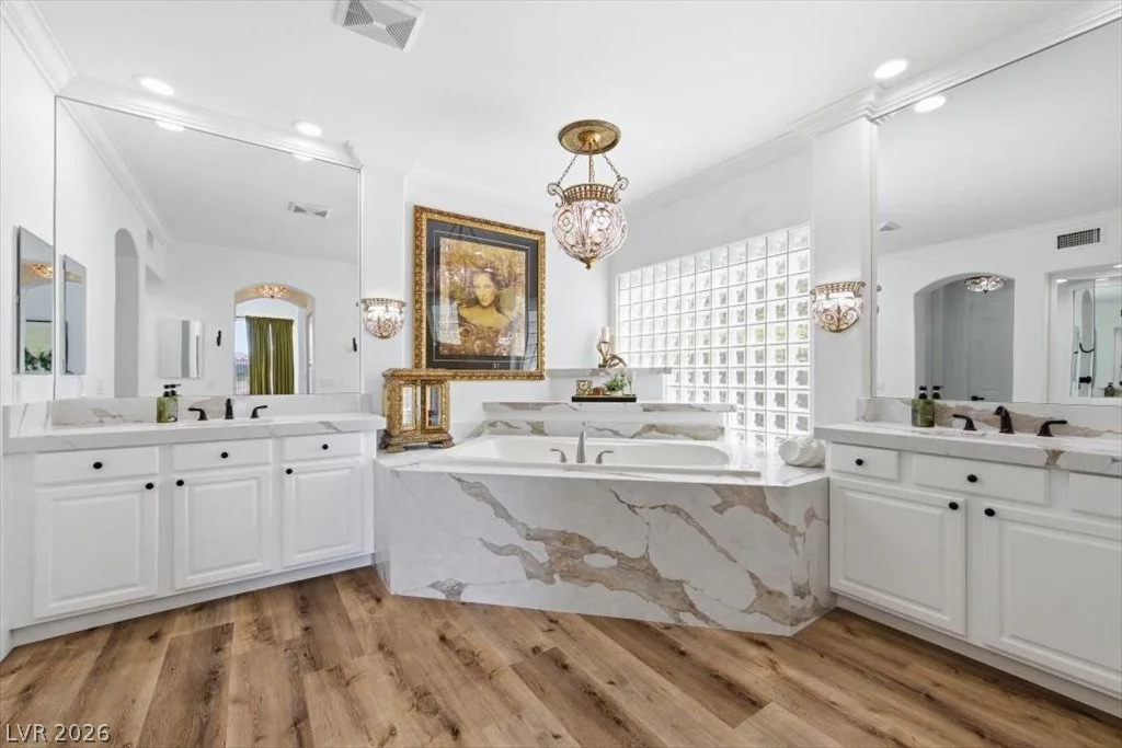 9521 Queen Charlotte, Las Vegas, NV 89145