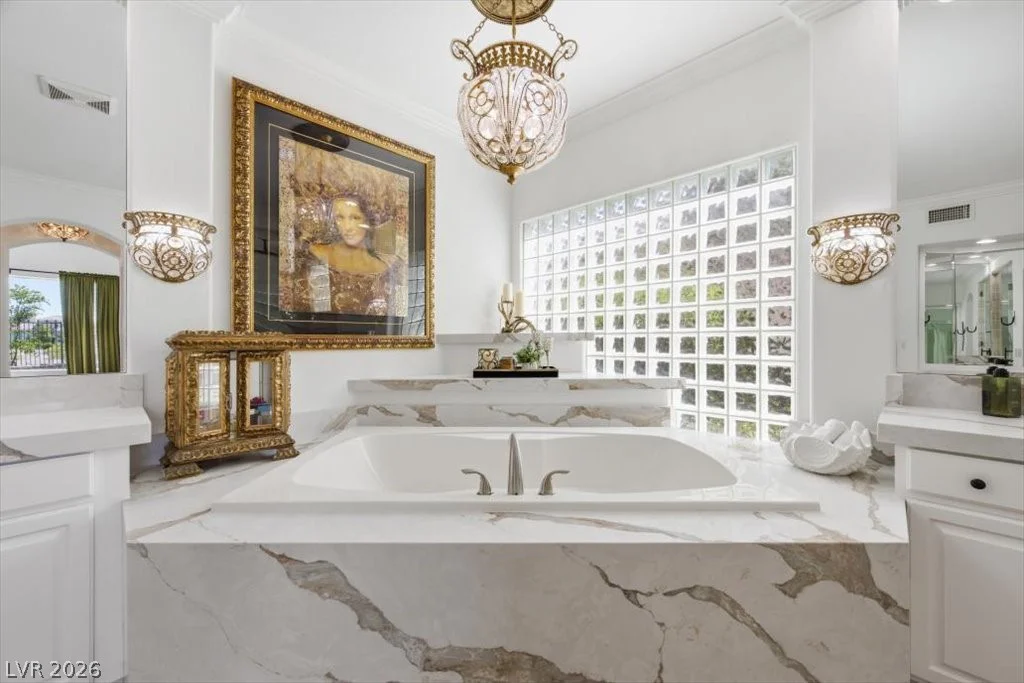 9521 Queen Charlotte, Las Vegas, NV 89145