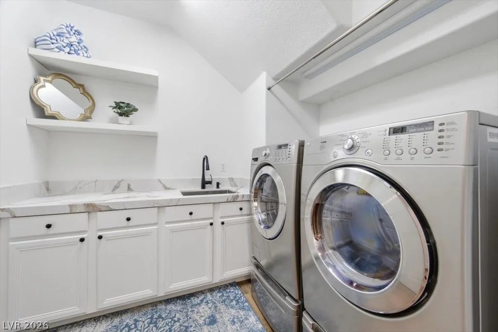9521 Queen Charlotte, Las Vegas, NV 89145