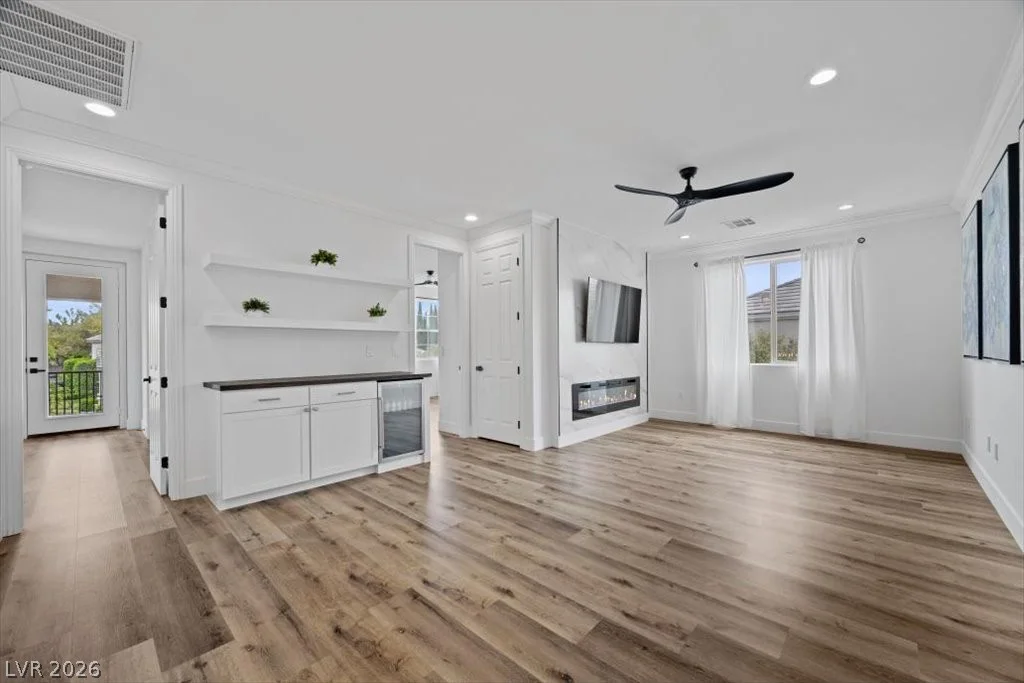 9521 Queen Charlotte, Las Vegas, NV 89145