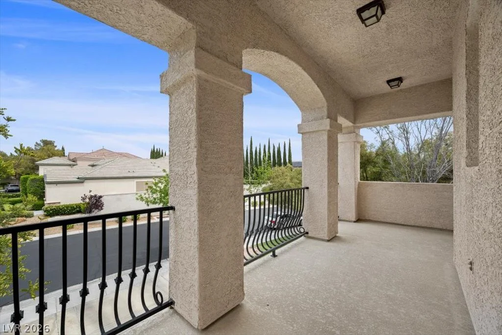 9521 Queen Charlotte, Las Vegas, NV 89145