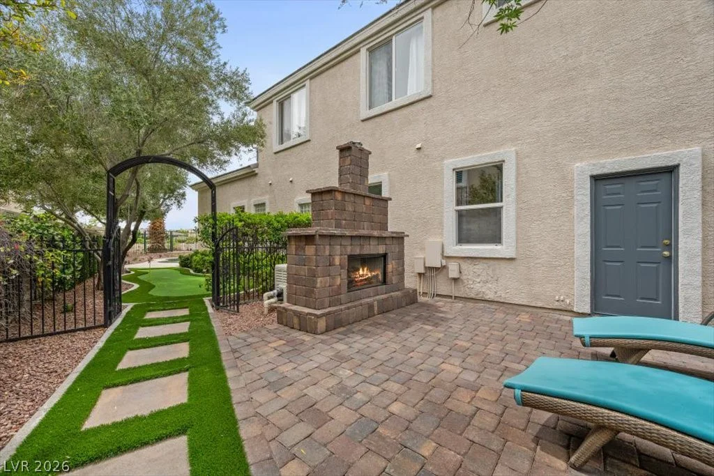 9521 Queen Charlotte, Las Vegas, NV 89145
