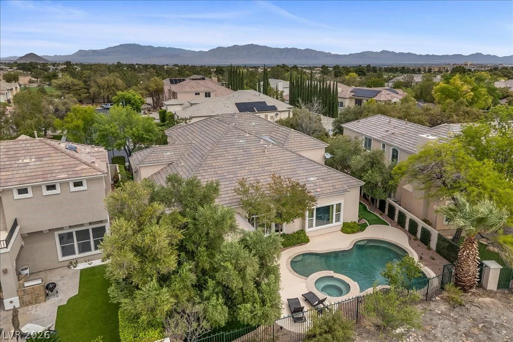 9521 Queen Charlotte, Las Vegas, NV 89145