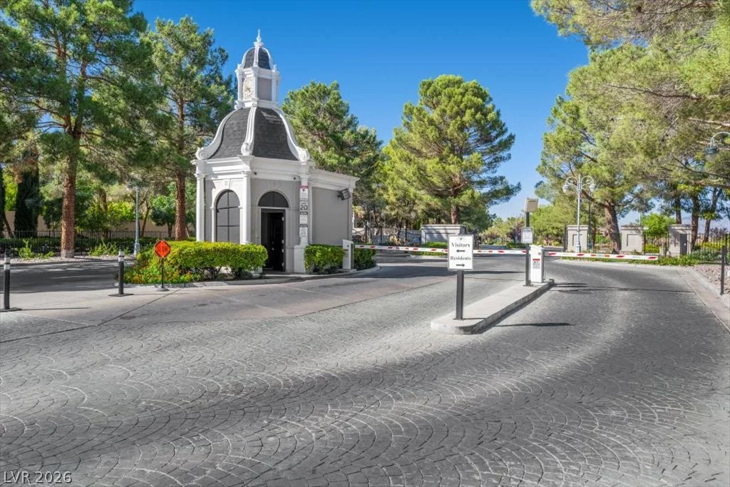 9521 Queen Charlotte, Las Vegas, NV 89145