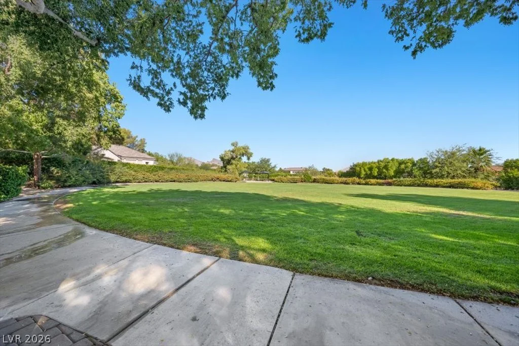 9521 Queen Charlotte, Las Vegas, NV 89145