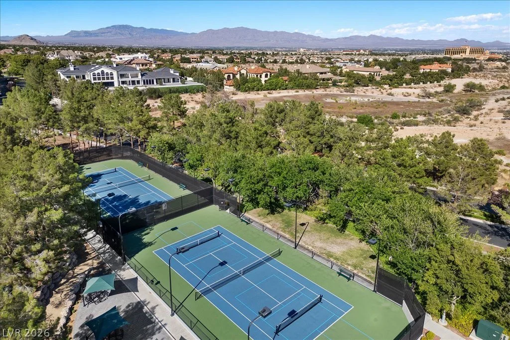 9521 Queen Charlotte, Las Vegas, NV 89145