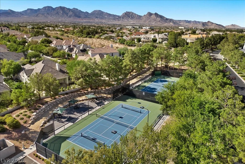 9521 Queen Charlotte, Las Vegas, NV 89145