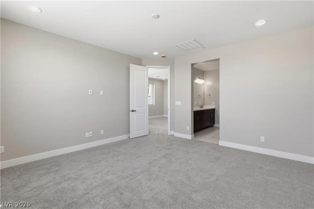 12131 Red Iris Ave, Las Vegas, NV 89138
