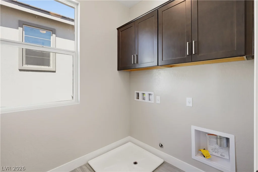 12131 Red Iris Ave, Las Vegas, NV 89138