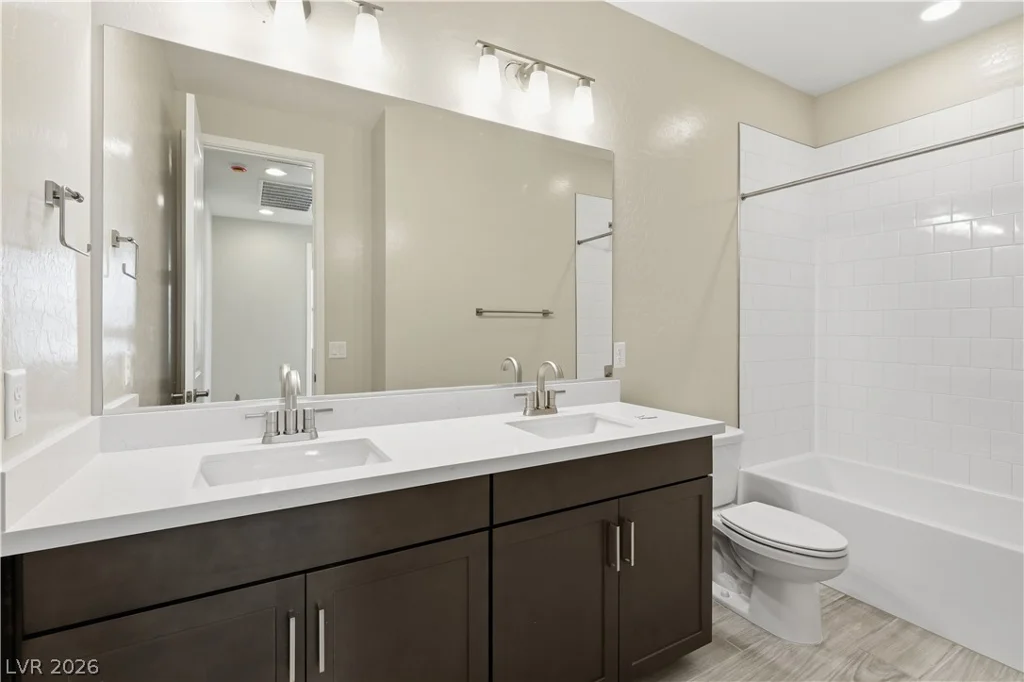 12131 Red Iris Ave, Las Vegas, NV 89138