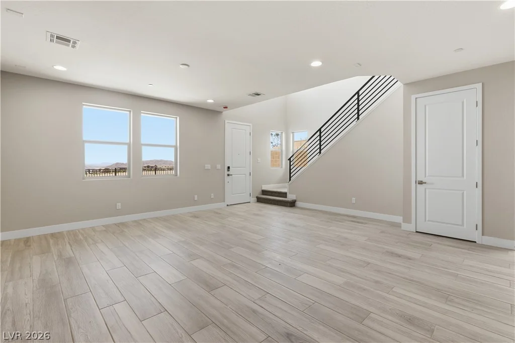 12131 Red Iris Ave, Las Vegas, NV 89138