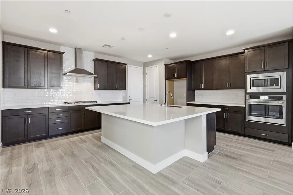 12131 Red Iris Ave, Las Vegas, NV 89138