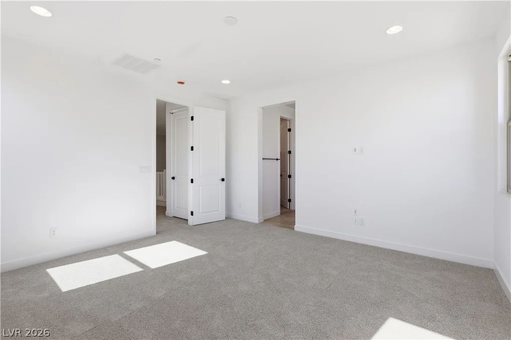 12143 Red Iris Ave, Las Vegas, NV 89138