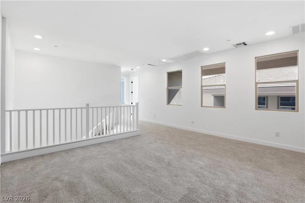 12143 Red Iris Ave, Las Vegas, NV 89138