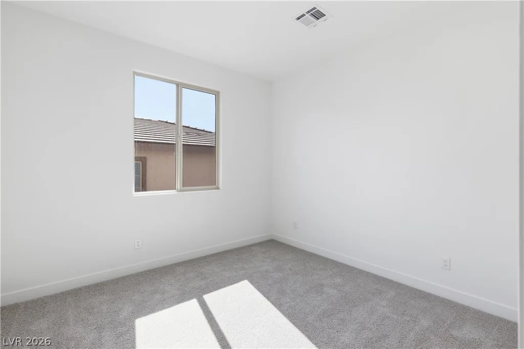 12143 Red Iris Ave, Las Vegas, NV 89138