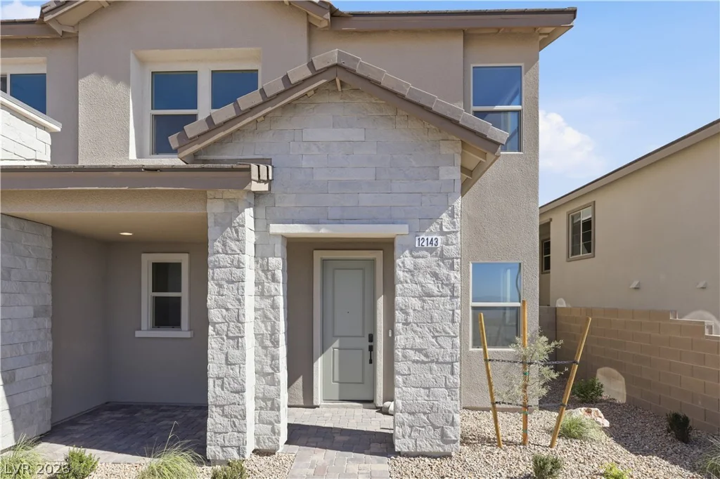 12143 Red Iris Ave, Las Vegas, NV 89138