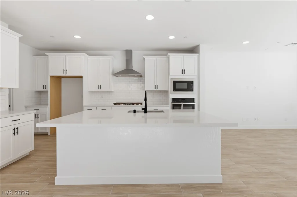 12143 Red Iris Ave, Las Vegas, NV 89138