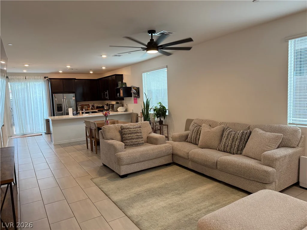 9447 Elmhurst Ridge, Las Vegas, NV 89143