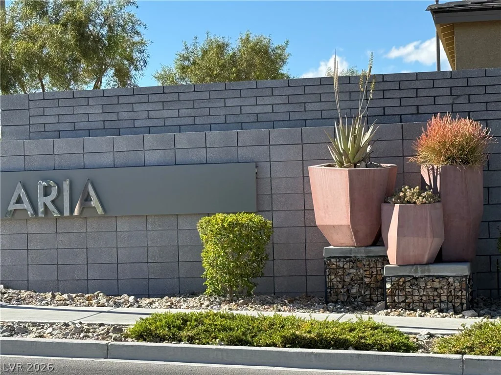 9447 Elmhurst Ridge, Las Vegas, NV 89143
