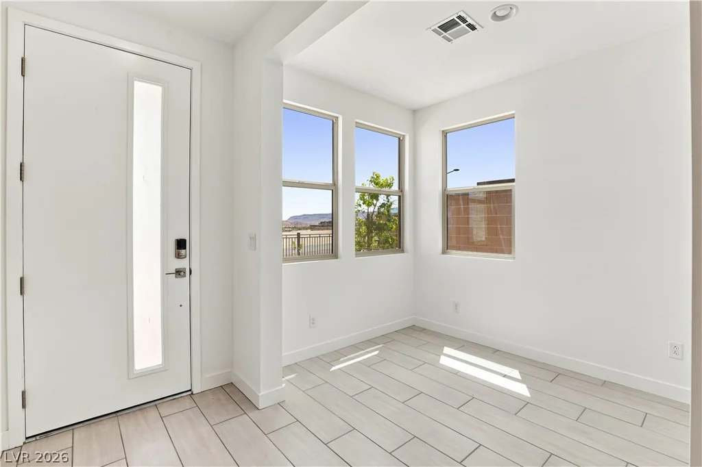 12123 Red Iris Ave, Las Vegas, NV 89138