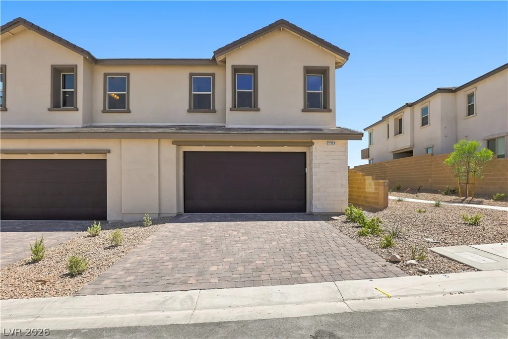 12123 Red Iris Ave, Las Vegas, NV 89138