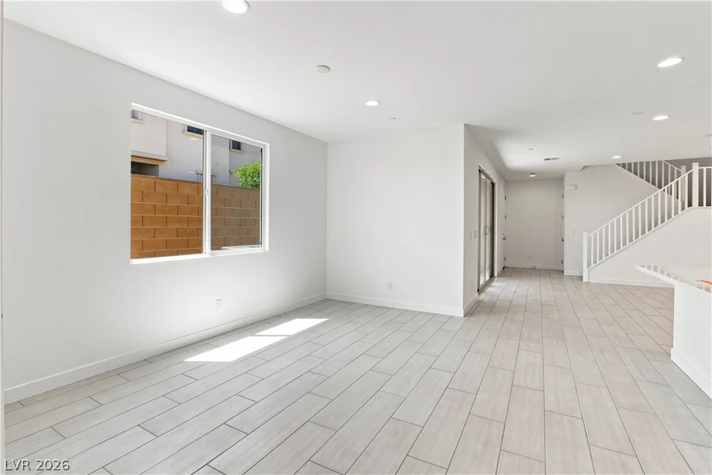 12123 Red Iris Ave, Las Vegas, NV 89138