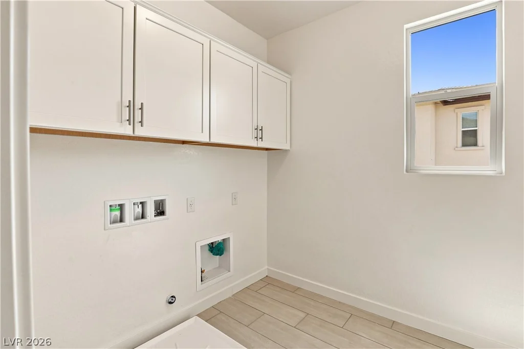 12123 Red Iris Ave, Las Vegas, NV 89138