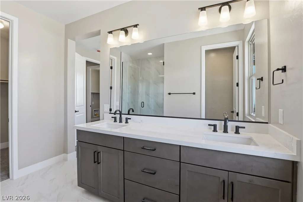 12147 Red Iris Ave, Las Vegas, NV 89138