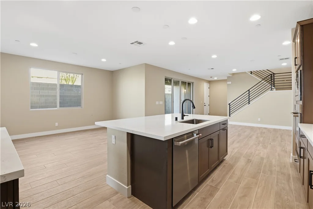 12147 Red Iris Ave, Las Vegas, NV 89138
