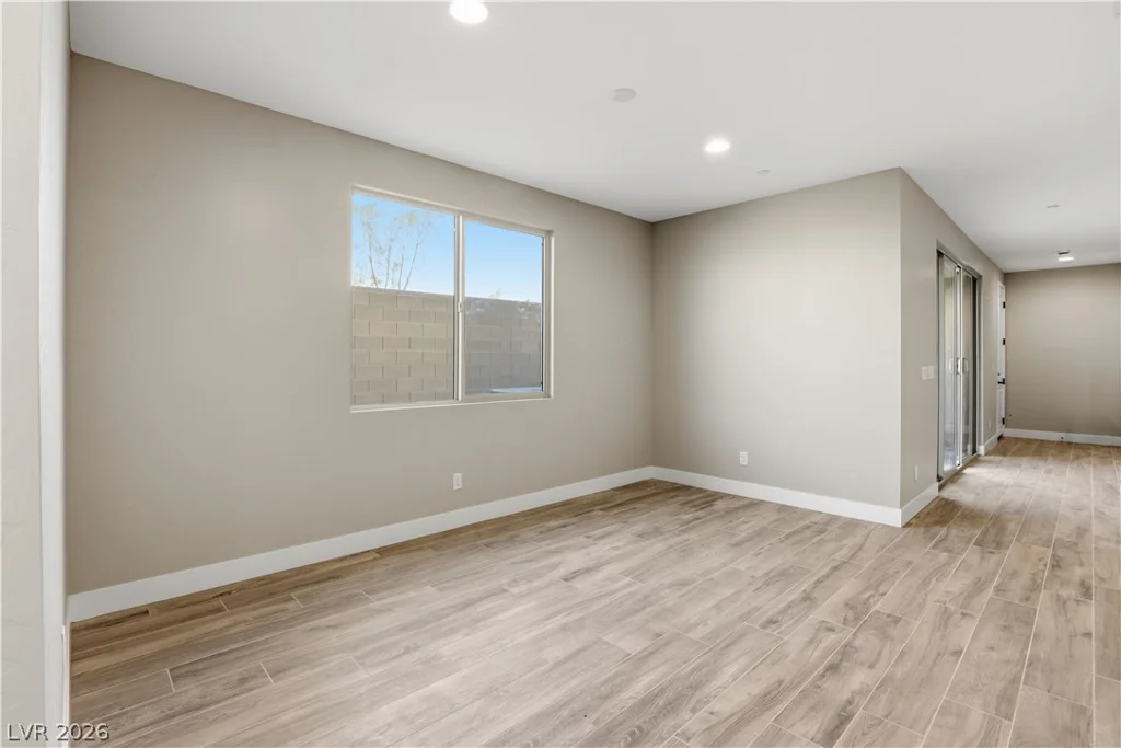 12147 Red Iris Ave, Las Vegas, NV 89138