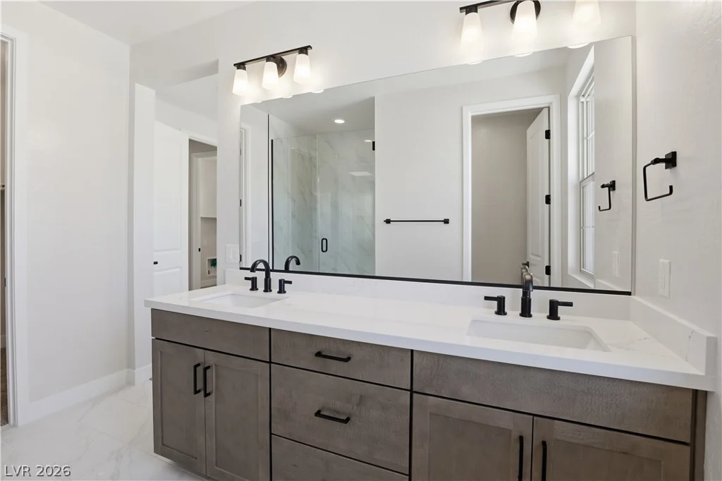 12139 Red Iris Ave, Las Vegas, NV 89138